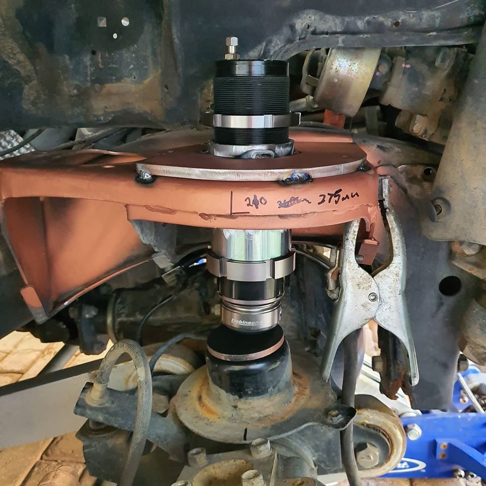 HYDRAULICKÉ DORAZY DOBINSONS NISSAN PATROL PREDNÉ