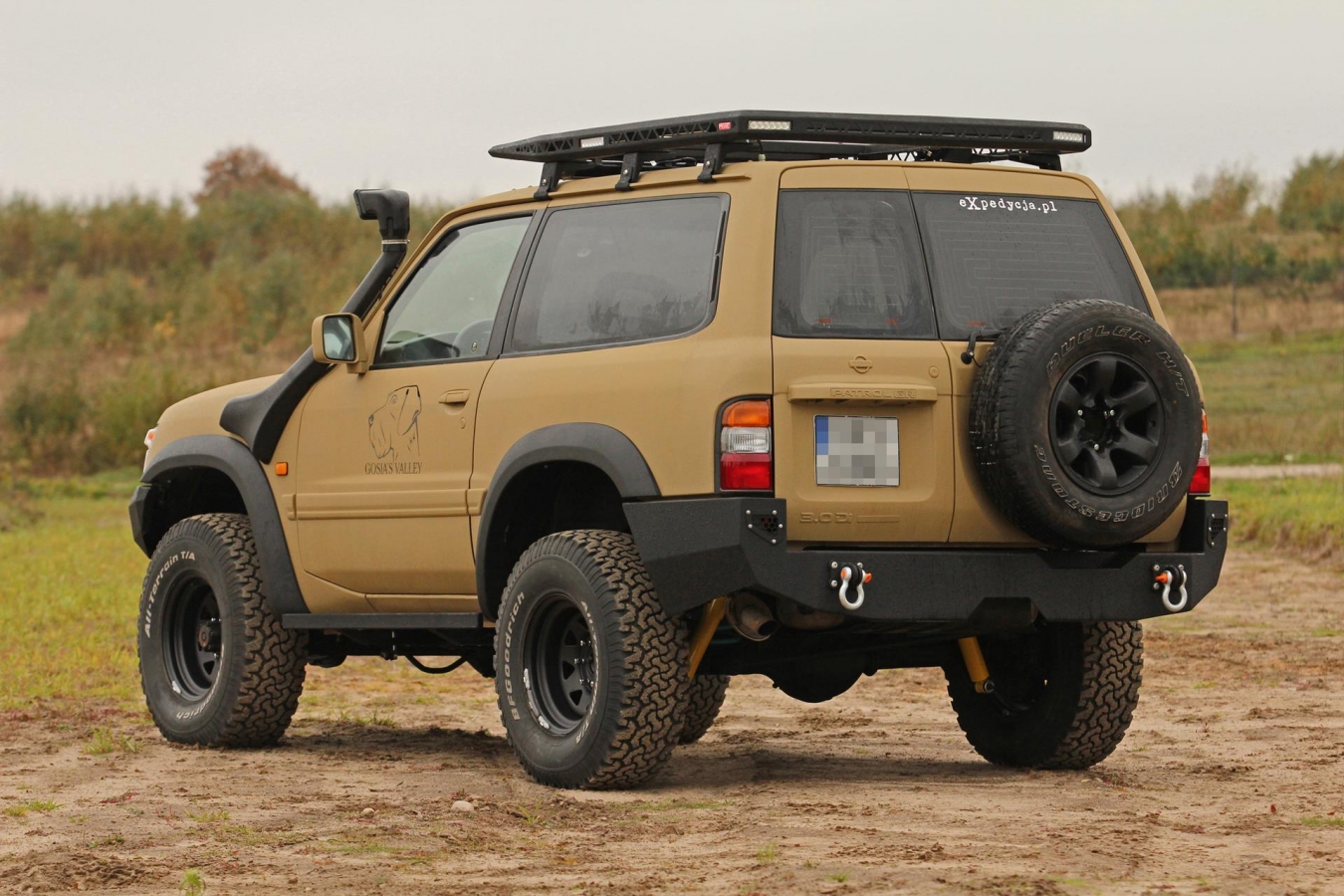 Pevnostný nárazník NISSAN Patrol Y61 zadný