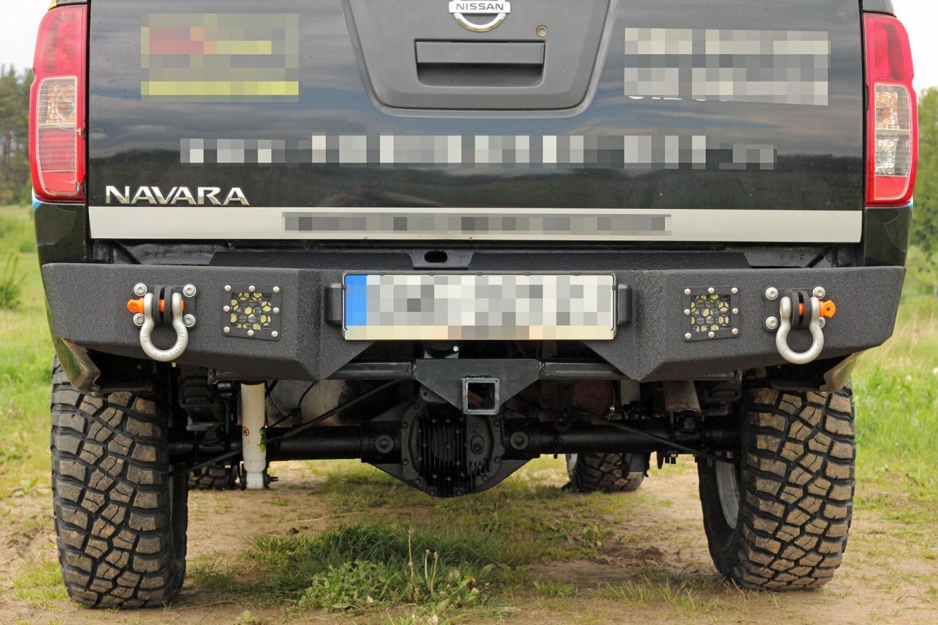 Pevnostný nárazník NISSAN Navara D40 05-15 zadný