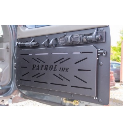 EXPEDIČNÝ STOLÍK NA KUFROVÉ DVERE NISSAN PATROL y60/y61