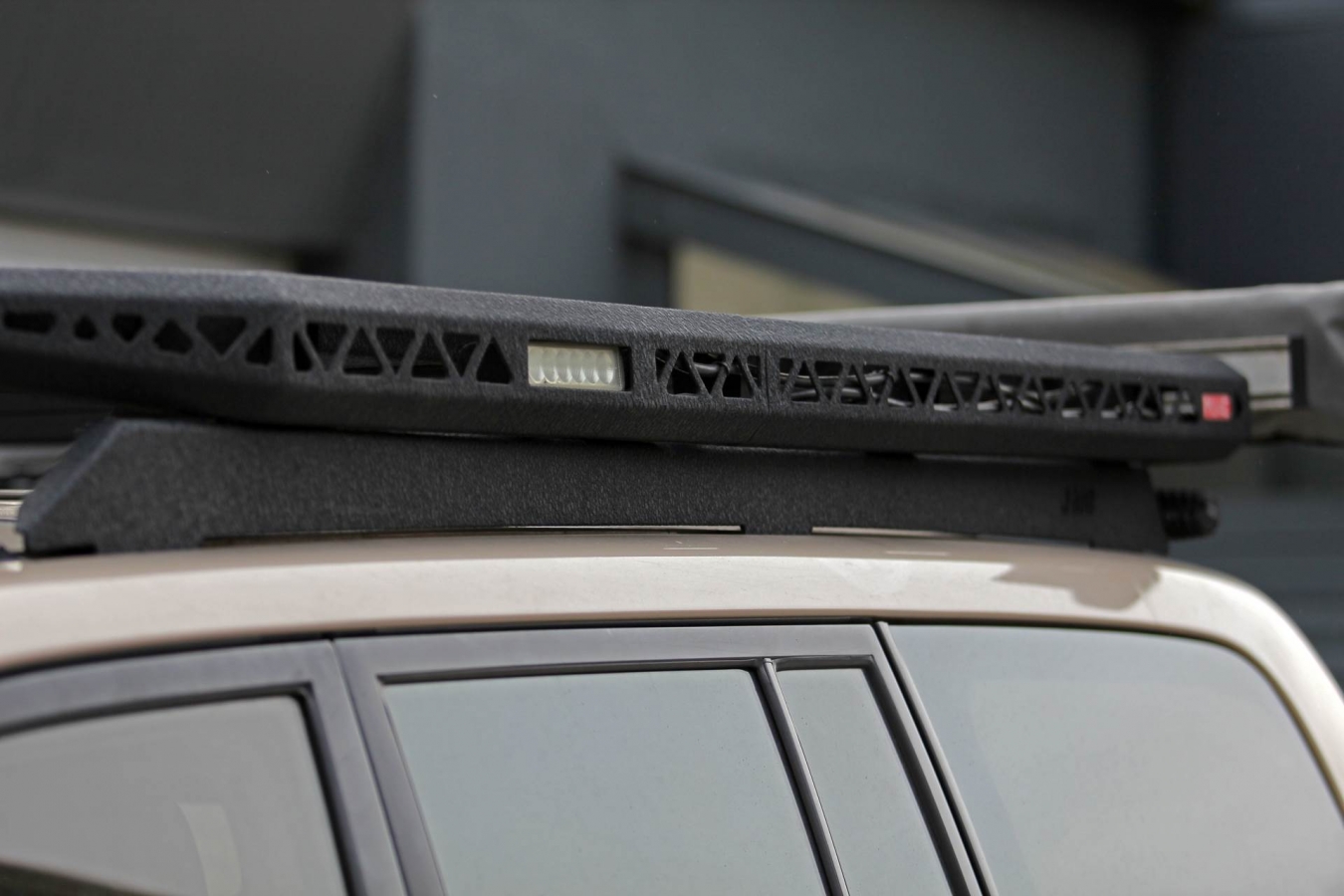 STREŠNÝ NOSIČ Toyota Land Cruiser 100 PLATFORMA (ZÁHRADKA)
