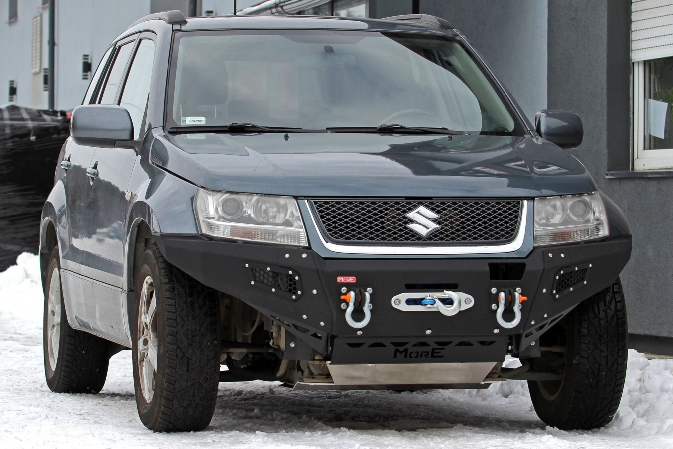Pevnostný nárazník SUZUKI Grand Vitara 2 predný