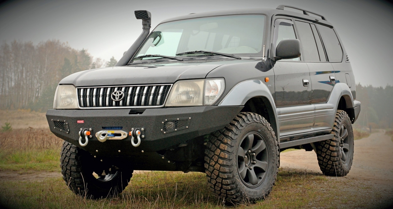 Pevnostný nárazník TOYOTA LAND CRUISER 90/95 predný