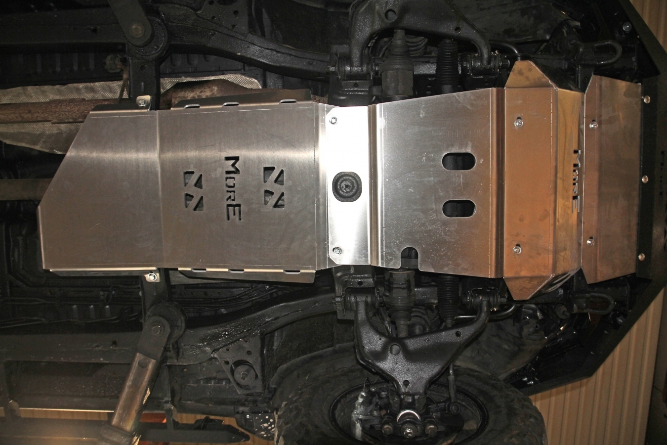 Sada hliníkových krytov podvozku – TOYOTA HILUX VIGO 2005-2011