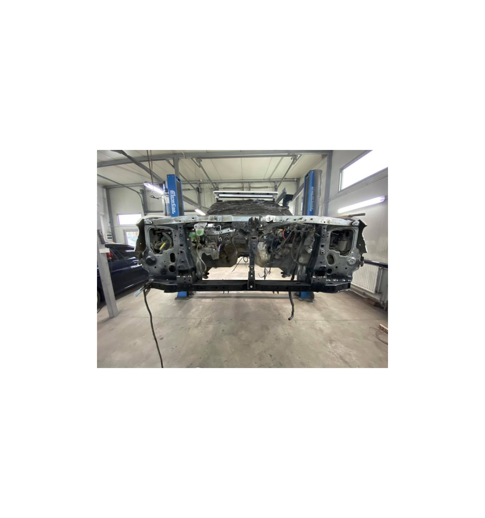 PRIEČKA POD CHLADIČ NISSAN PATROL  Y61