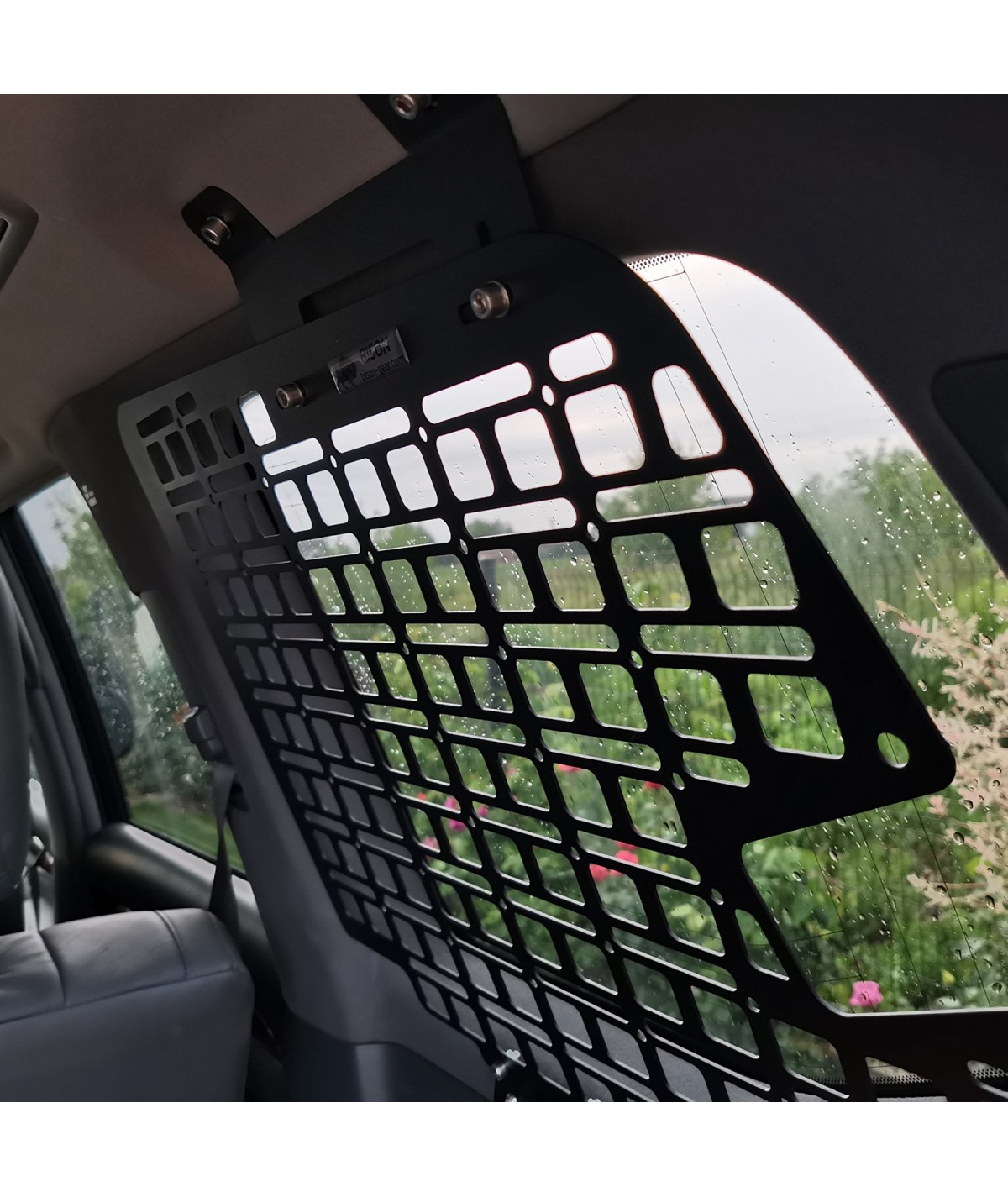 Molle panel TOYOTA LAND CRUISER 120  (kufrové okná)