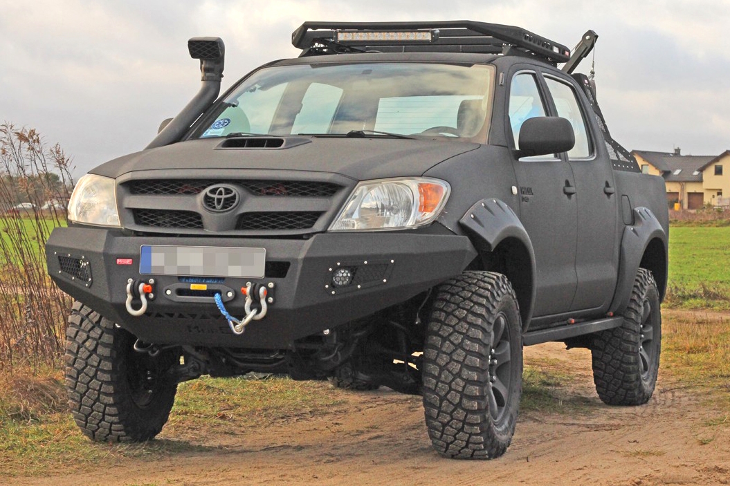 Pevnostný nárazník TOYOTA Hilux 2005-2011 VIGO predný