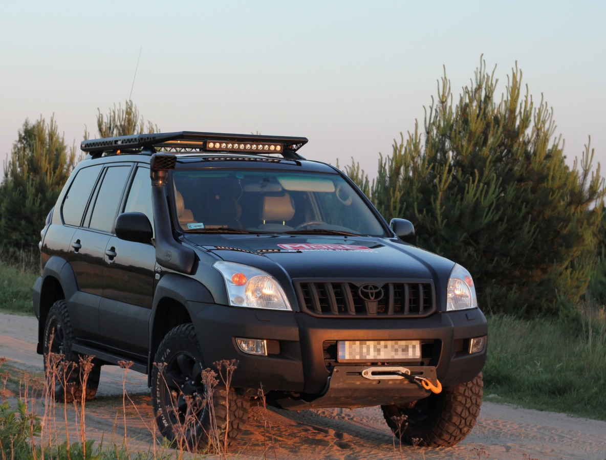 STREŠNÝ NOSIČ Toyota Land Cruiser 120 PLATFORMA S OEM DRŽIAKMI (ZÁHRADKA)