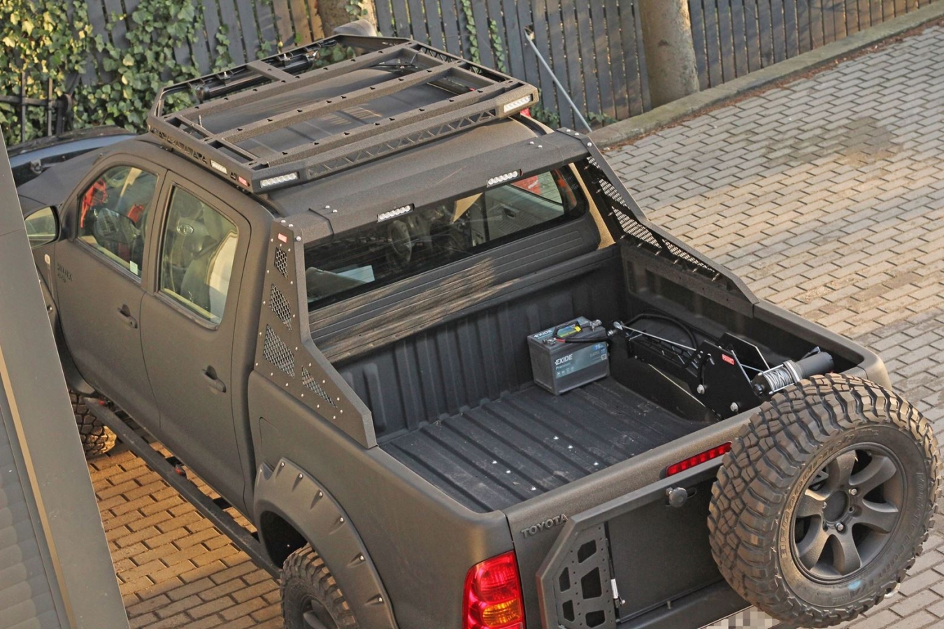 STREŠNÝ NOSIČ Toyota Hilux VIGO PLATFORMA (ZÁHRADKA)