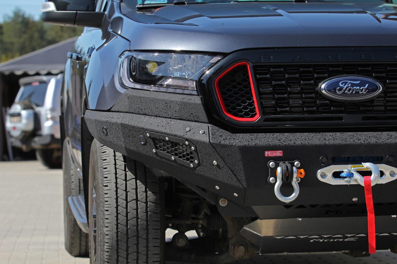 Pevnostný nárazník Ford Ranger T7/T8  predný