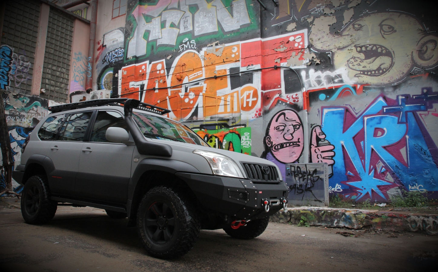 Pevnostný nárazník TOYOTA LAND CRUISER 120 predný