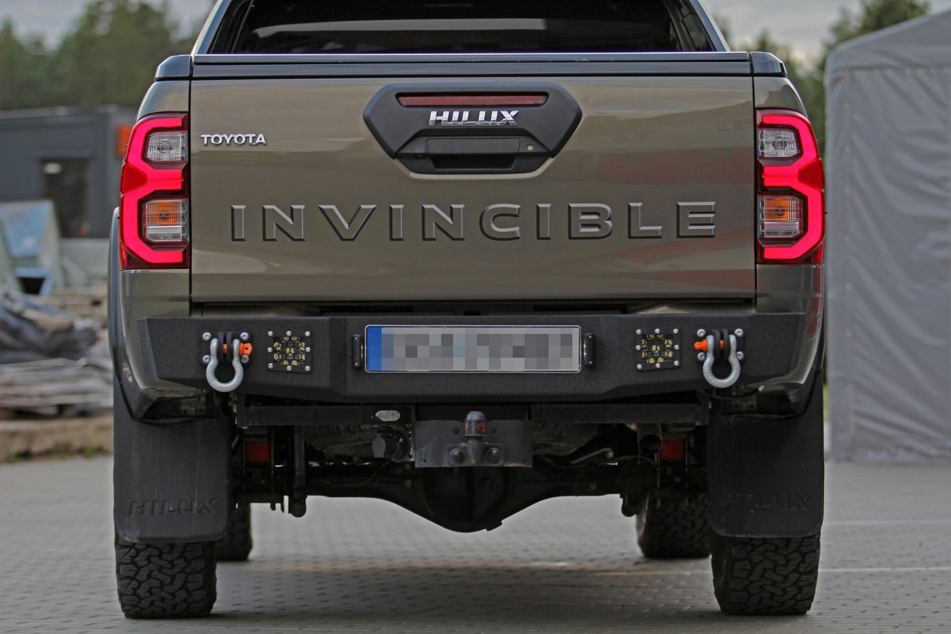Pevnostný nárazník TOYOTA Hilux 2015+ REVO zadný