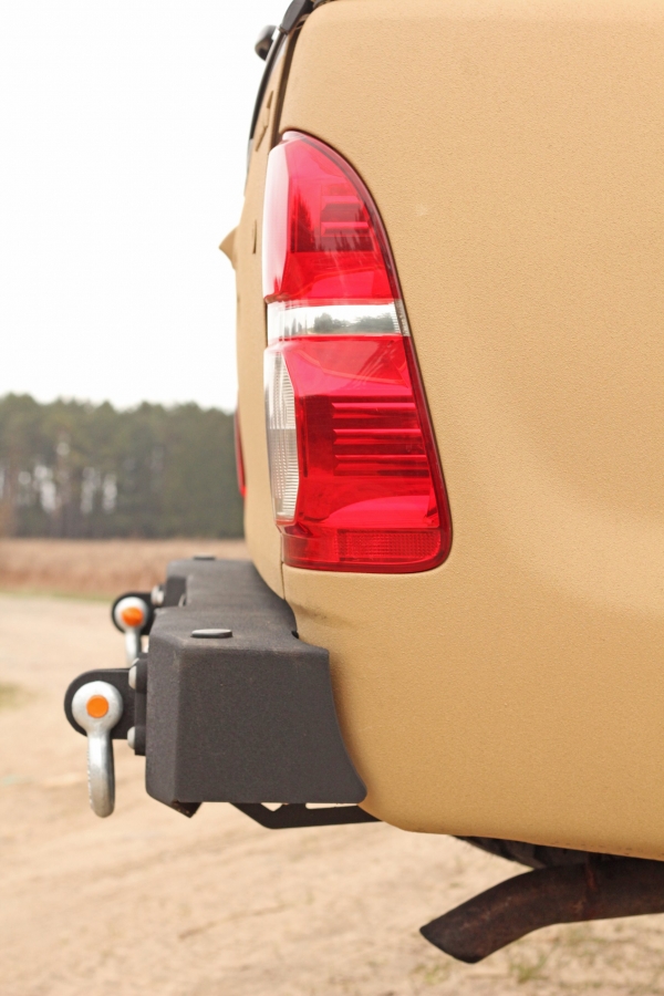 Pevnostný nárazník TOYOTA Hilux 2005-2015 VIGO zadný