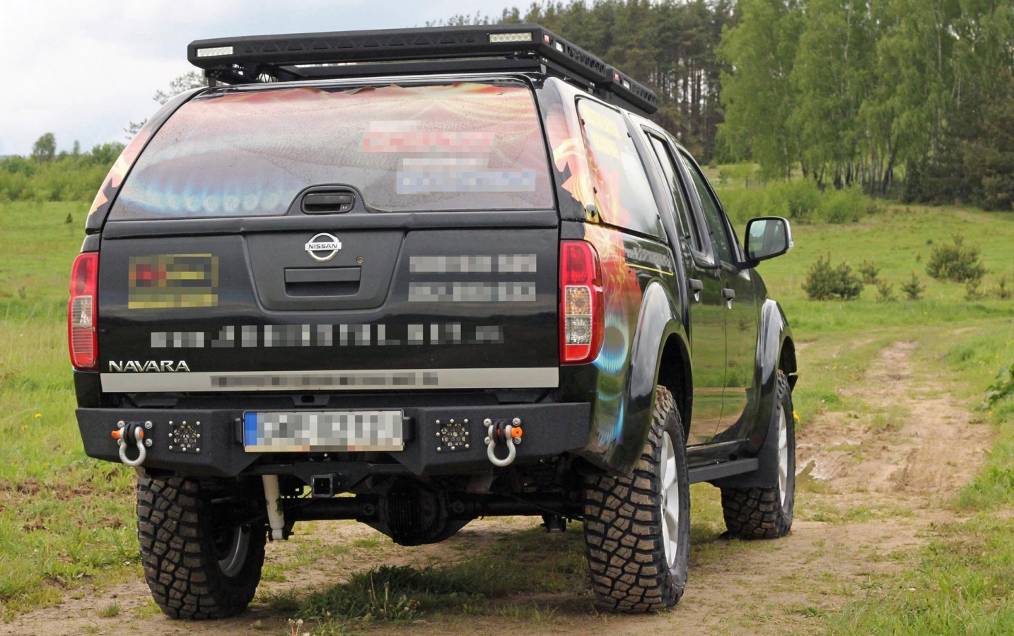 Pevnostný nárazník NISSAN Navara D40 05-15 zadný