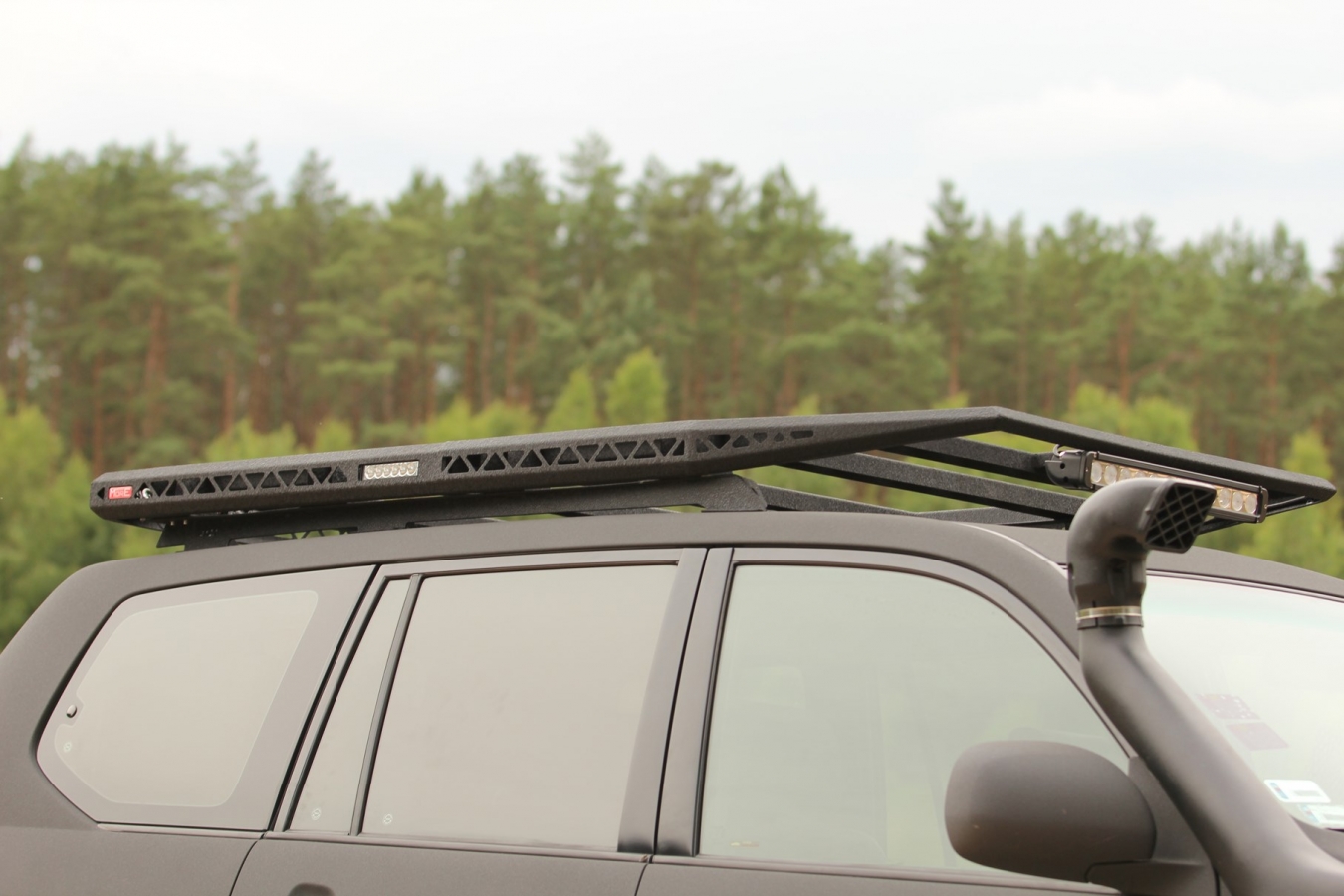 STREŠNÝ NOSIČ Toyota Land Cruiser 125 PLATFORMA (ZÁHRADKA)