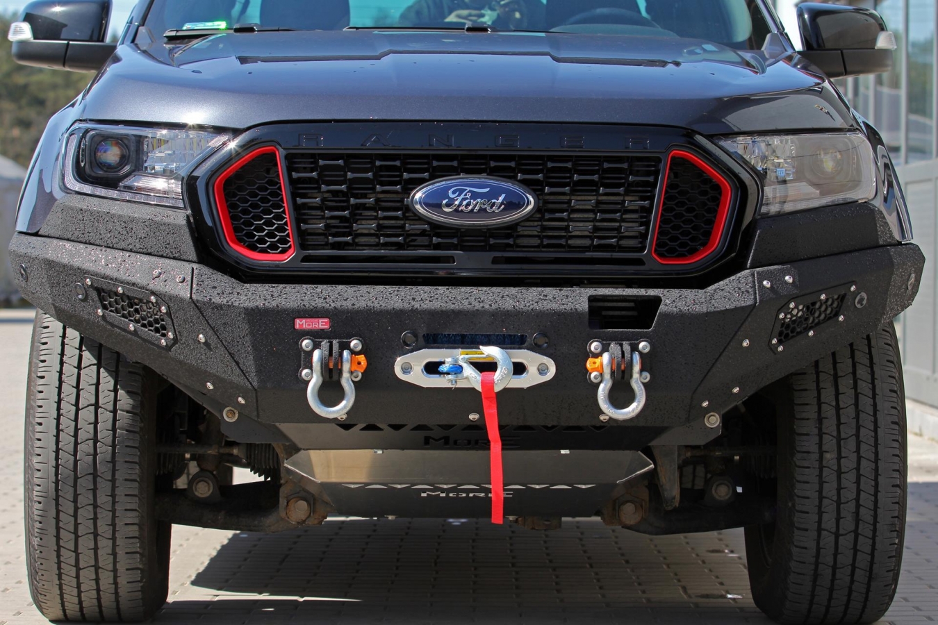 Pevnostný nárazník Ford Ranger T7/T8  predný