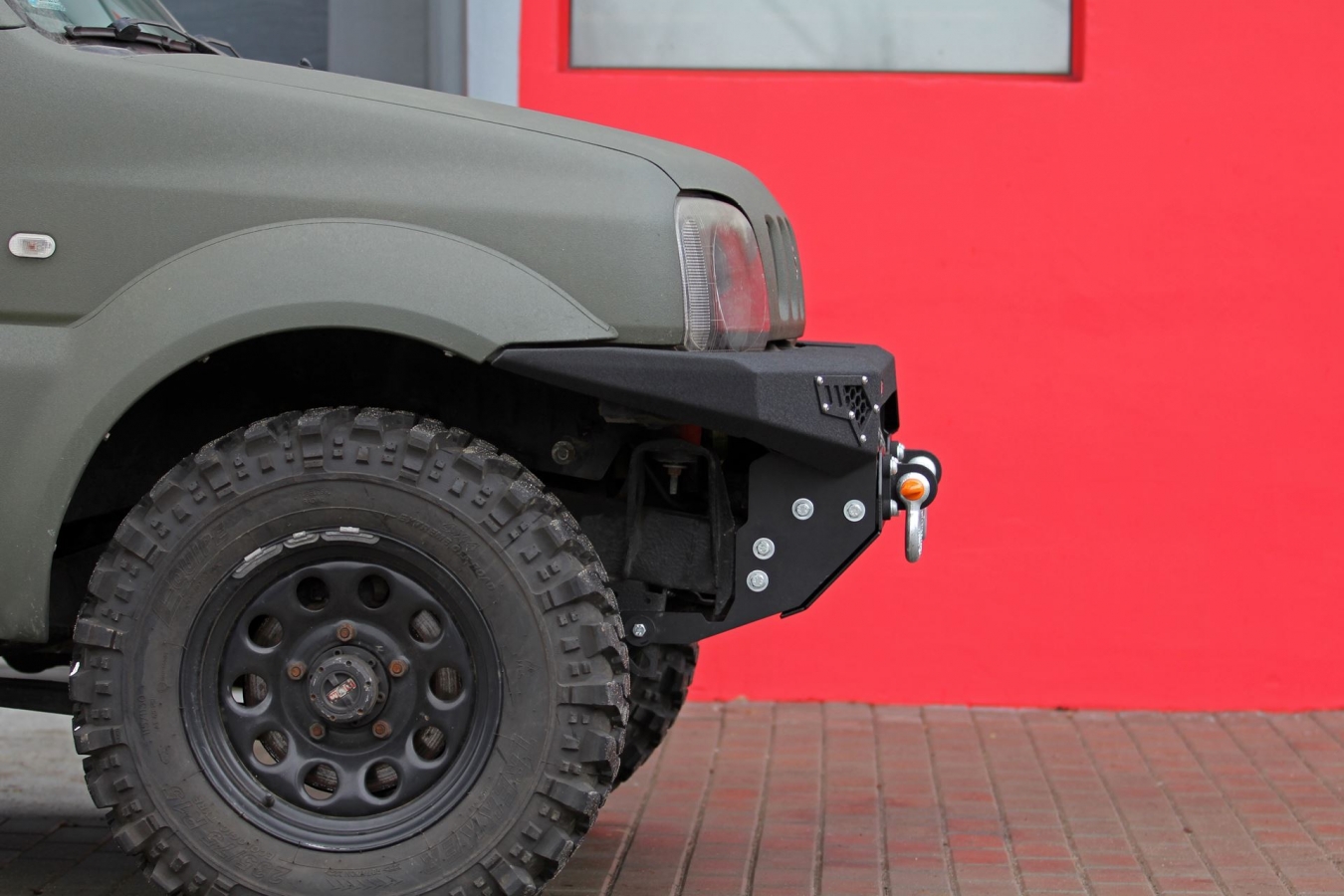 Pevnostný nárazník Suzuki Jimny 1998-2018 predný