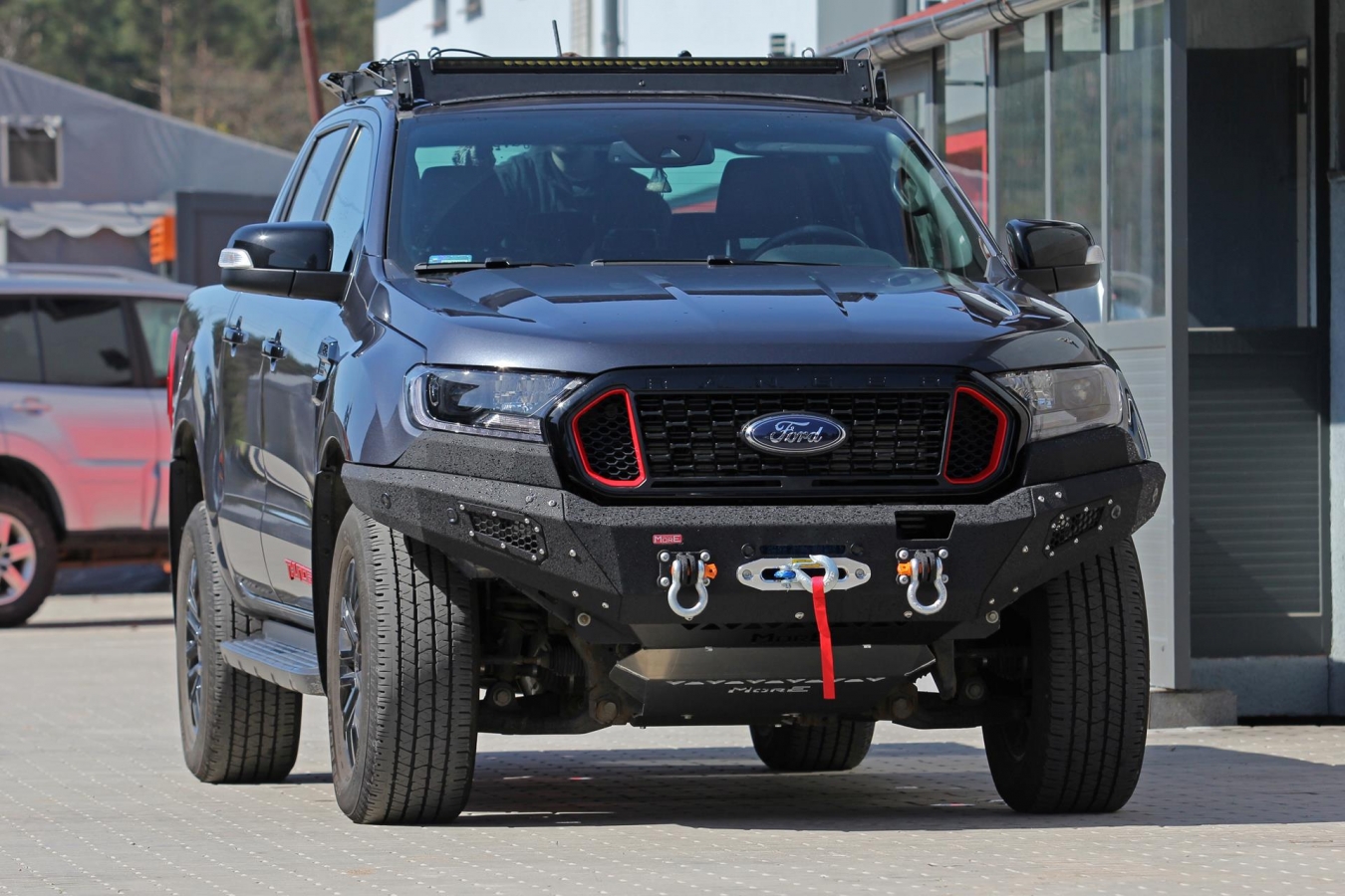 Pevnostný nárazník Ford Ranger T7/T8  predný